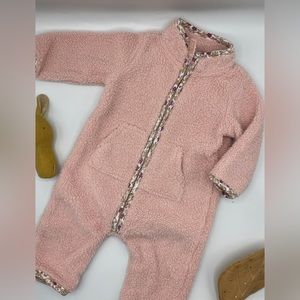 Carter’s one piece. Super comfy and cute. Excellent condition.